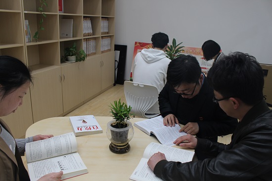 华东分企业组织开展2019年读书活动-摄影严雨婷.jpg 华东分企业组织开展2019年读书活动-摄影严雨婷.jpg