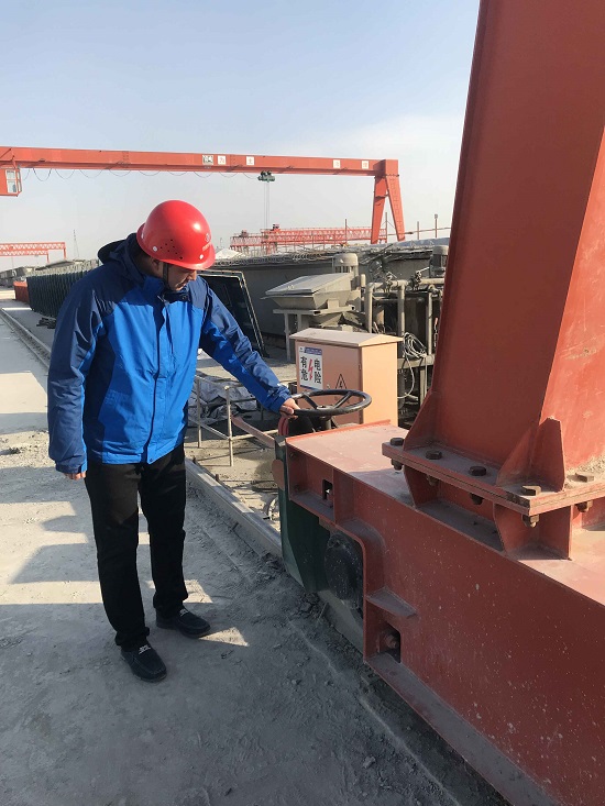 20181219-六分部-河北高速公路总承包部津石高速公路产品对特种设备进行安全监督检查-摄影桂宵1.jpg 20181219-六分部-河北高速公路总承包部津石高速公路产品对特种设备进行安全监督检查-摄影桂宵1.jpg