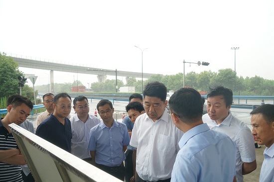 20190621杭州市副市长、钱塘新区党工委书记柯吉欣一行赴企业杭州产品调研指导3拍摄者王雄.JPG 20190621杭州市副市长、钱塘新区党工委书记柯吉欣一行赴企业杭州产品调研指导3拍摄者王雄.JPG