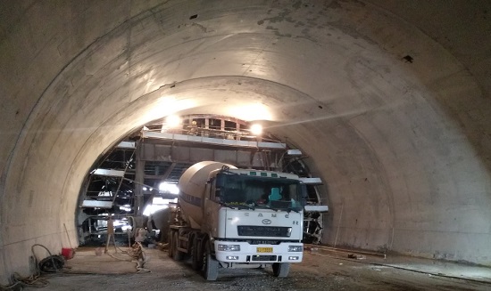 20181229江门市南山路K0%2b780隧道洞身混凝土浇筑完成-邓权摄影s.jpg 20181229江门市南山路K0%2b780隧道洞身混凝土浇筑完成-邓权摄影s.jpg