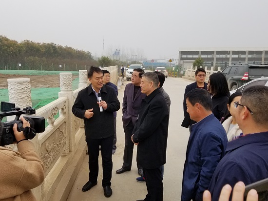 20181121阜阳市人大副主任李祥亮一行观摩指导老泉河摄影严志川.jpg 20181121阜阳市人大副主任李祥亮一行观摩指导老泉河摄影严志川.jpg
