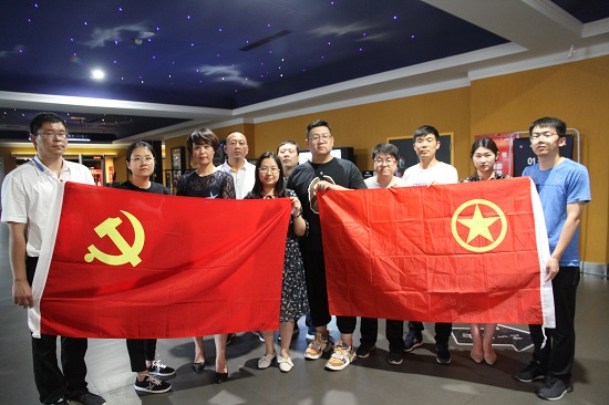 20190605华中分企业观看港珠澳大桥合影摄影王丽.JPG 20190605华中分企业观看港珠澳大桥合影摄影王丽.JPG