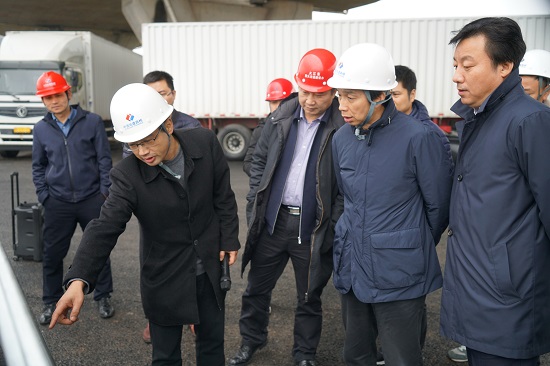 20181227大江东产业集聚区党工委书记、管委会主任何美华到企业大江东产品调研拍摄者王雄.JPG 20181227大江东产业集聚区党工委书记、管委会主任何美华到企业大江东产品调研拍摄者王雄.JPG