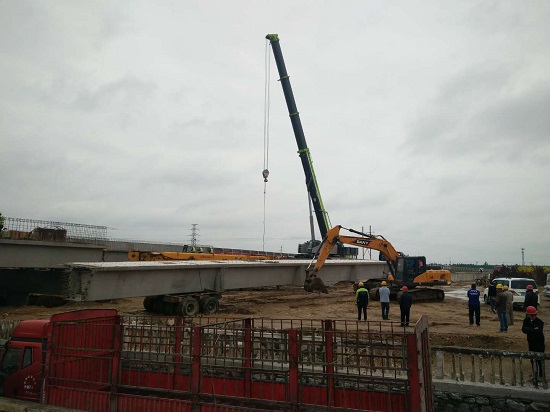20190515河北高速公路总承包部新元改扩建工程主线梁板全部架设完成--摄影+孟艳浩.jpg 20190515河北高速公路总承包部新元改扩建工程主线梁板全部架设完成--摄影+孟艳浩.jpg